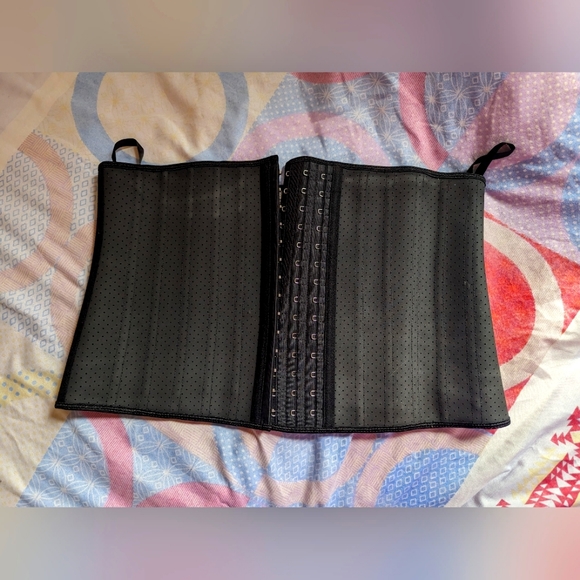 Shapewear Corset XXL - Picture 1 of 4